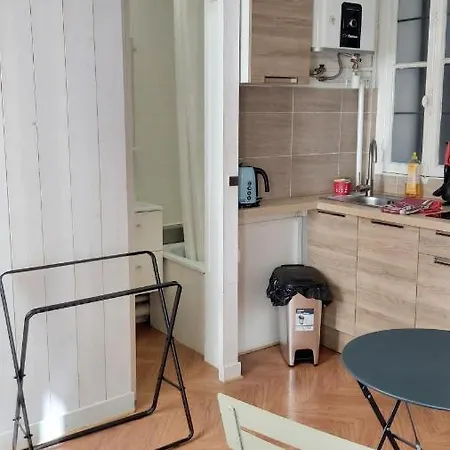 Rue Gauthey 17 Apartment